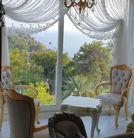 Konyaalti Plajina 10 Dakika Kral Dairesi Appartement
