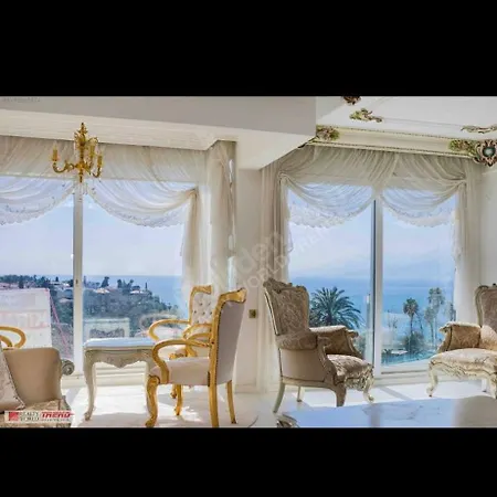 Konyaalti Plajina 10 Dakika Kral Dairesi Appartement *