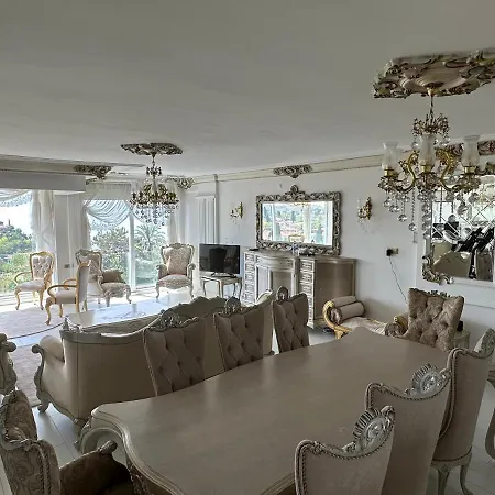 Konyaalti Plajina 10 Dakika Kral Dairesi Apartment *